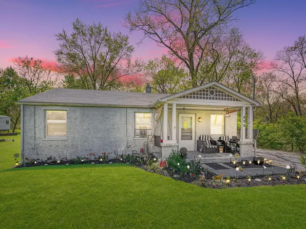 899 Hart Rd, Columbus, OH 43223