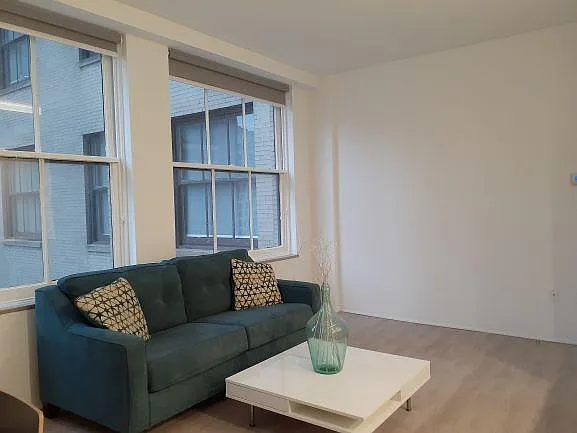 Lofts at 629 Euclid — Photo 1