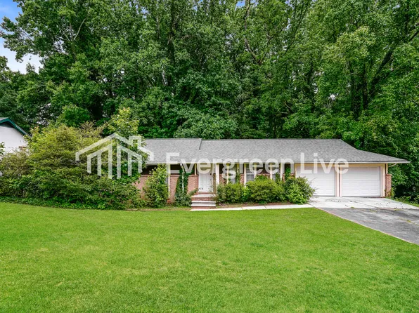 4844 Zinzendorf Dr, Lithonia, GA 30038