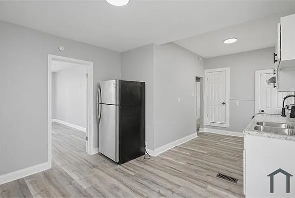 1600 Purdue Ave — Photo 15