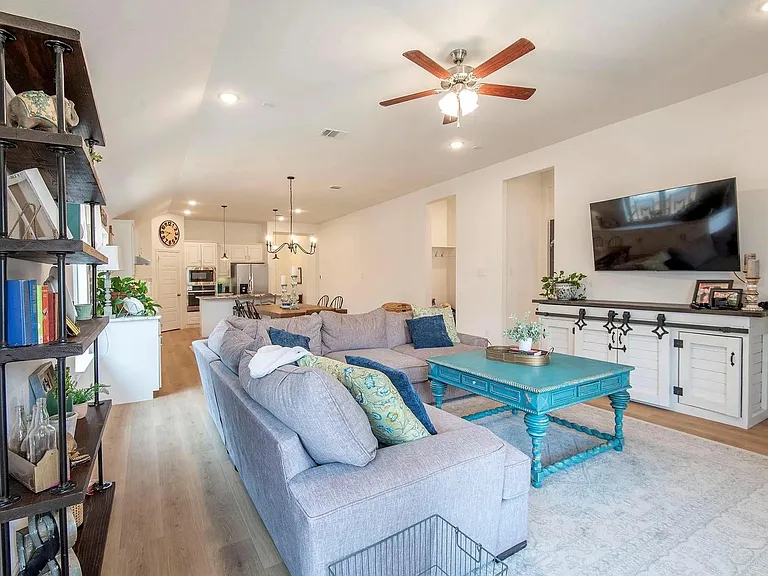 3415 Charleston Dr — Photo 10