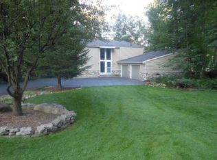 12532 Erika St, Hartland, MI