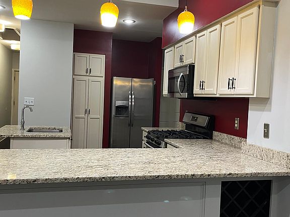 4th image of 333 W Girard Ave #1F