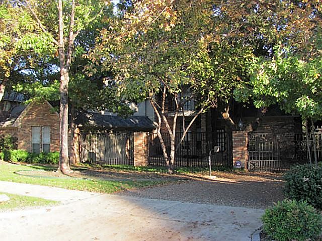 1st image of 246 Winding Hollow Ln
