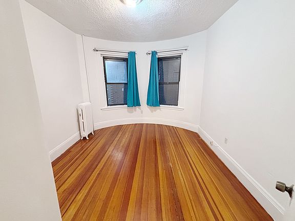 5th image of 52 Cummings Rd APT 5