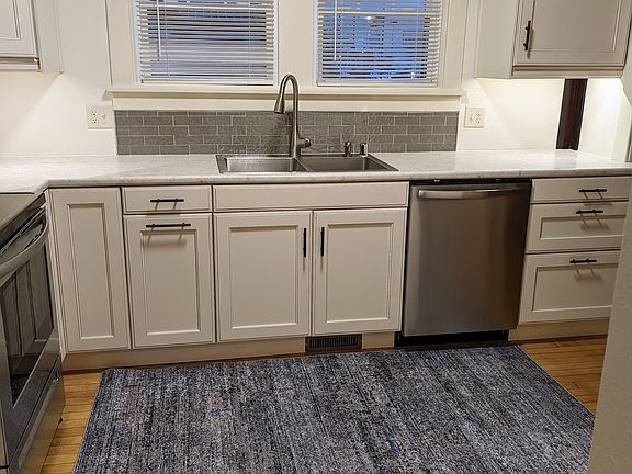 3rd image of 414 Cameron Ave
