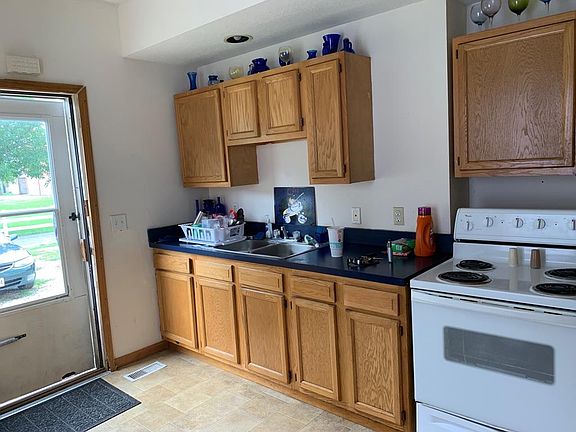 4th image of 197 Bellevue Ave