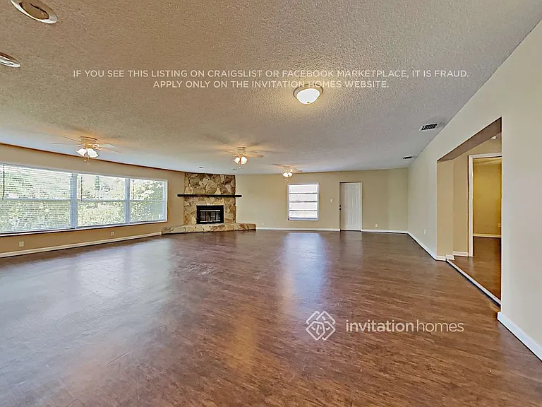 11577 Pine St — Photo 4