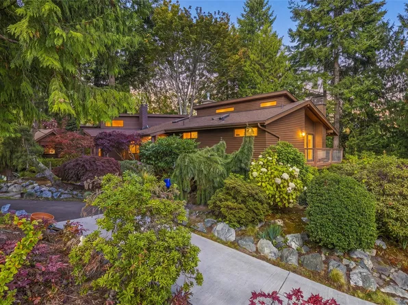 4910 Seabreeze Way, Everett, WA 98203