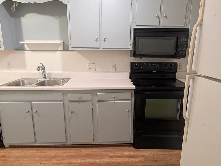 1287G Schaub Dr #G — Photo 6