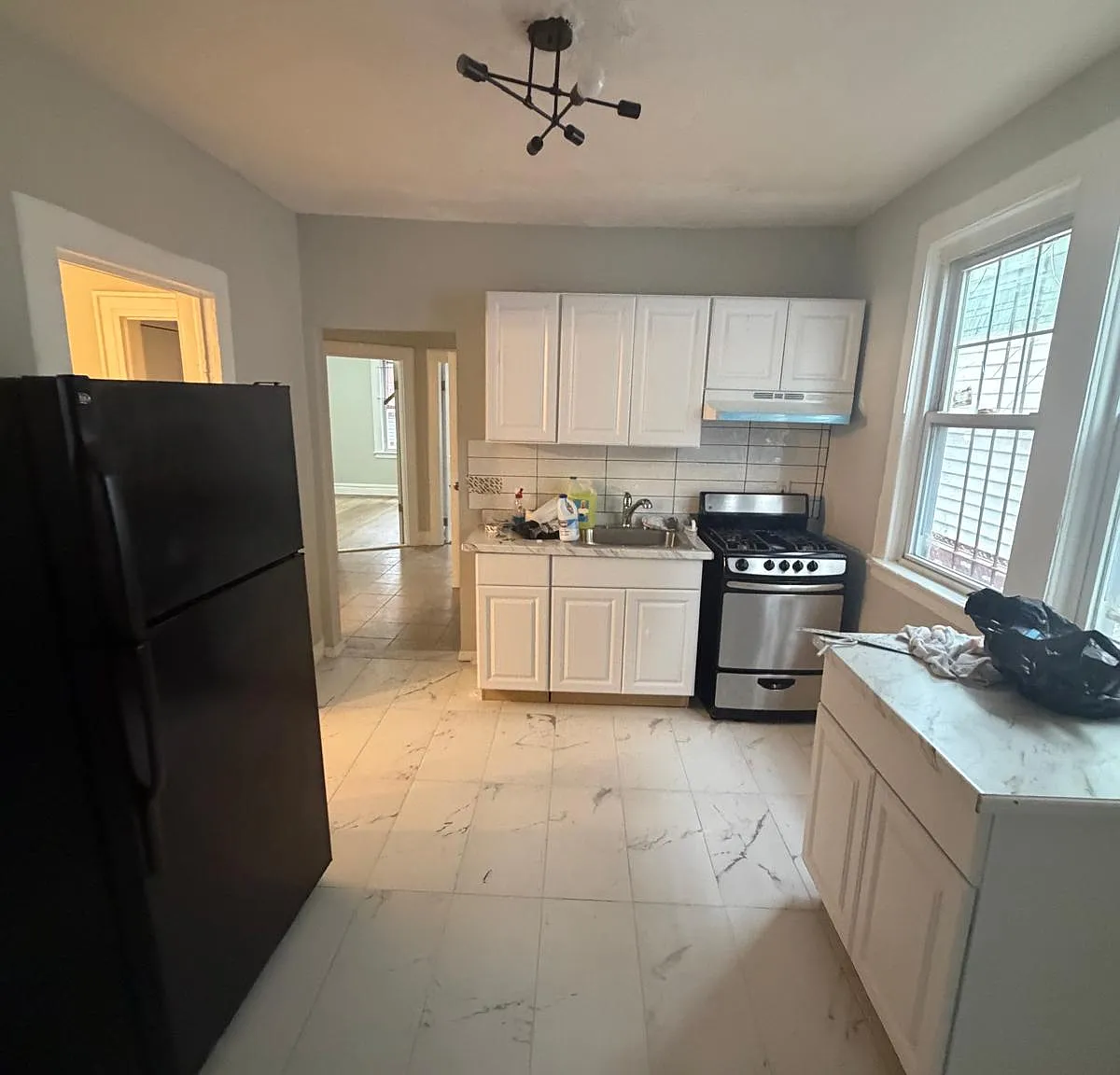 3 bed, $1,999 — Photo 1
