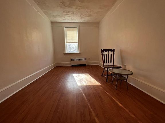3rd image of 63 Van Duzer St Floor 2