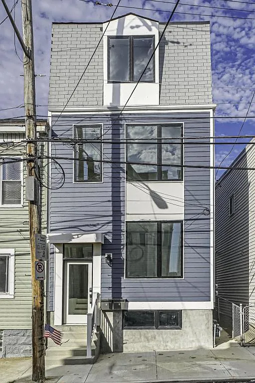 614 Edmond St, Pittsburgh PA, 15224 — Photo 1