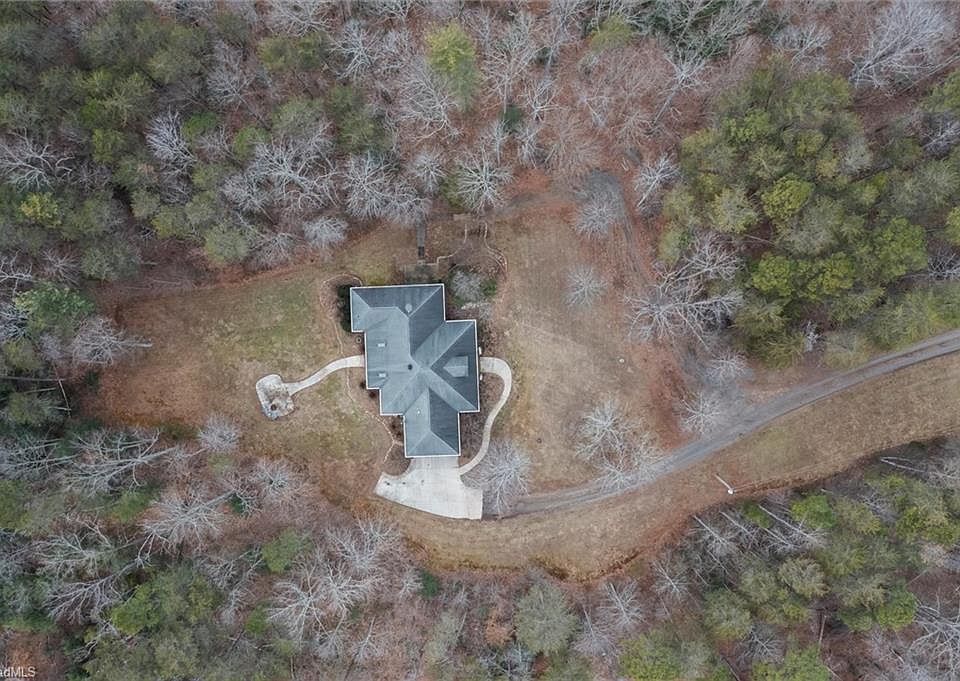 1st image of 1096 Corner Rd