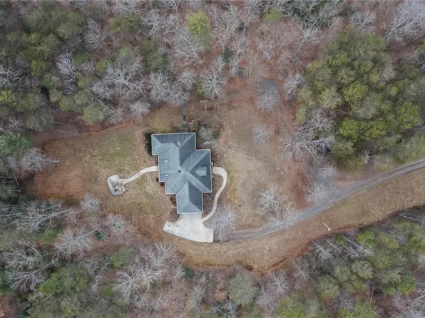 1096 Corner Rd, Pinnacle, NC 27043