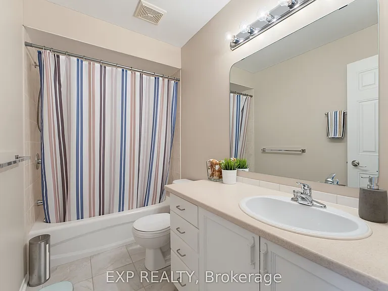 2215 Silverado Cres — Photo 25