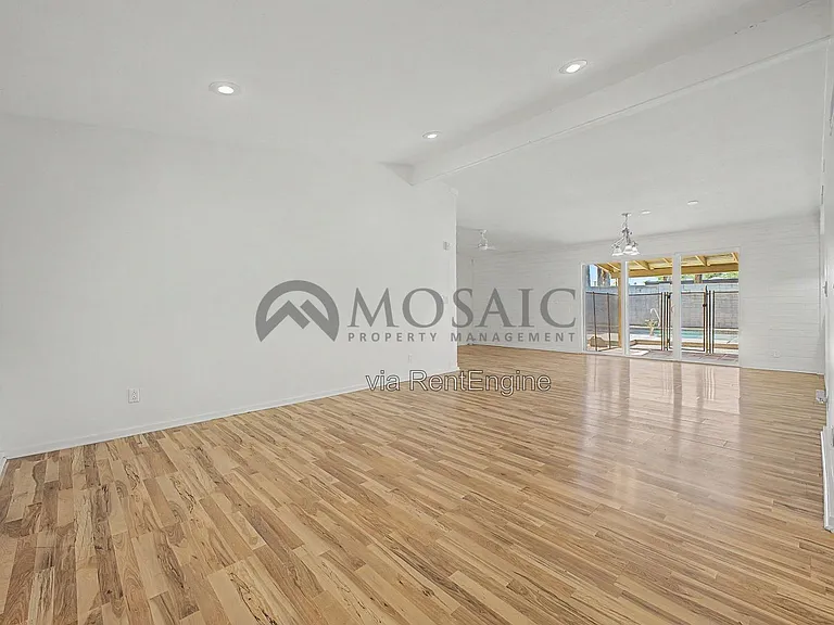 3333 E Medlock Dr — Photo 9