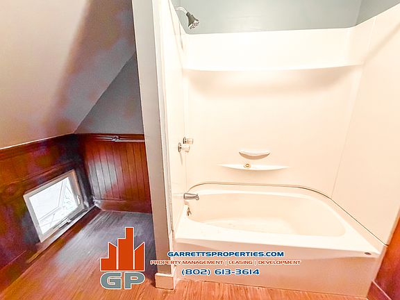 5th image of 78 Elm St APT 4