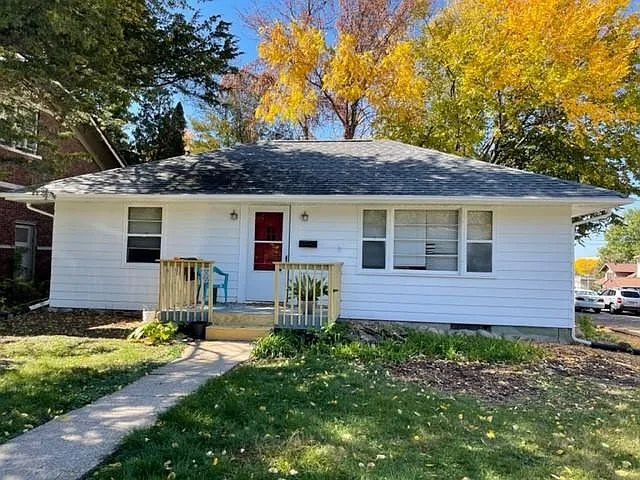 2 bed, 864 sqft, $1,650 — Photo 1