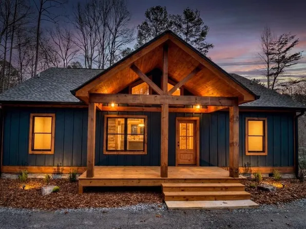 723 Parody Cir, Ellijay, GA 30540