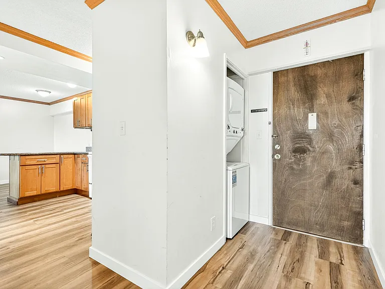 3388 Salt Lake Blvd #204 — Photo 12