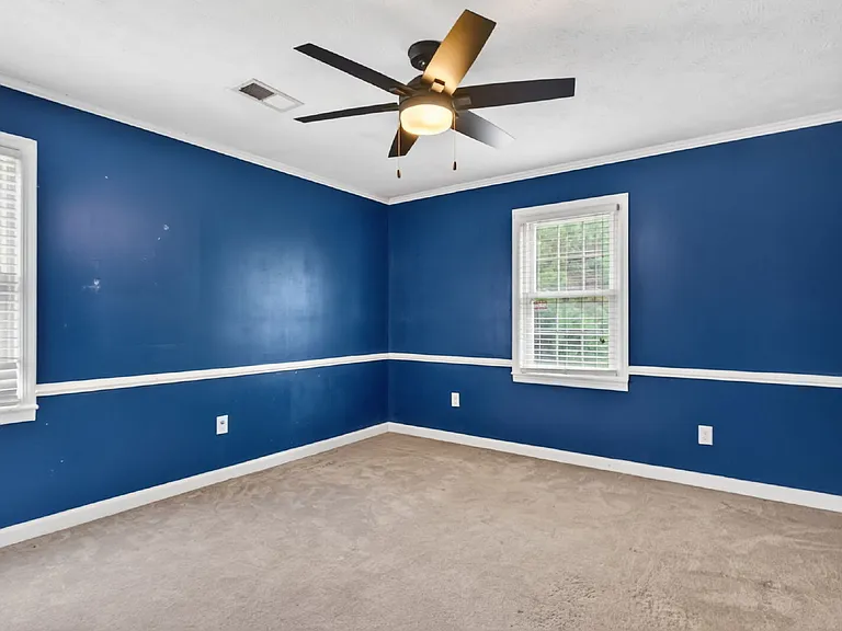 636 N Wilkinson Dr — Photo 29