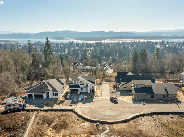 743 N V St, Washougal, WA 98671