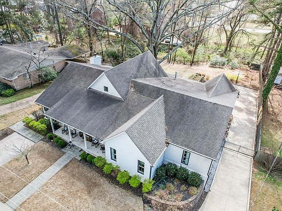 3rd image of 412 Longest Rd