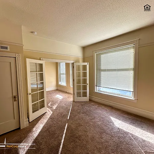 5 S Cedar St Photo 1
