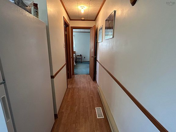 5th image of 10 Bateman Rd