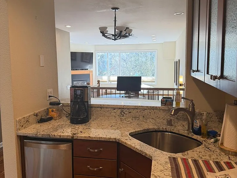705 O St #D — Photo 5