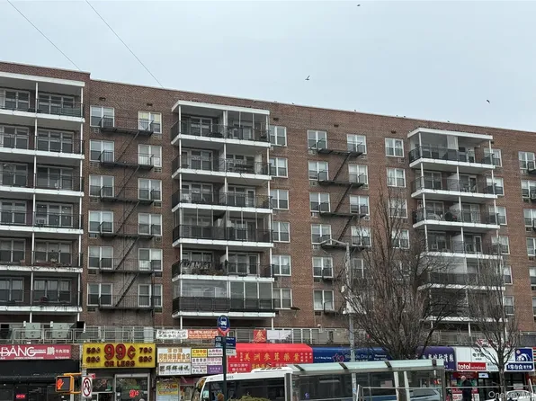 41-25 Kissena Boulevard #5L, Flushing, NY 11355