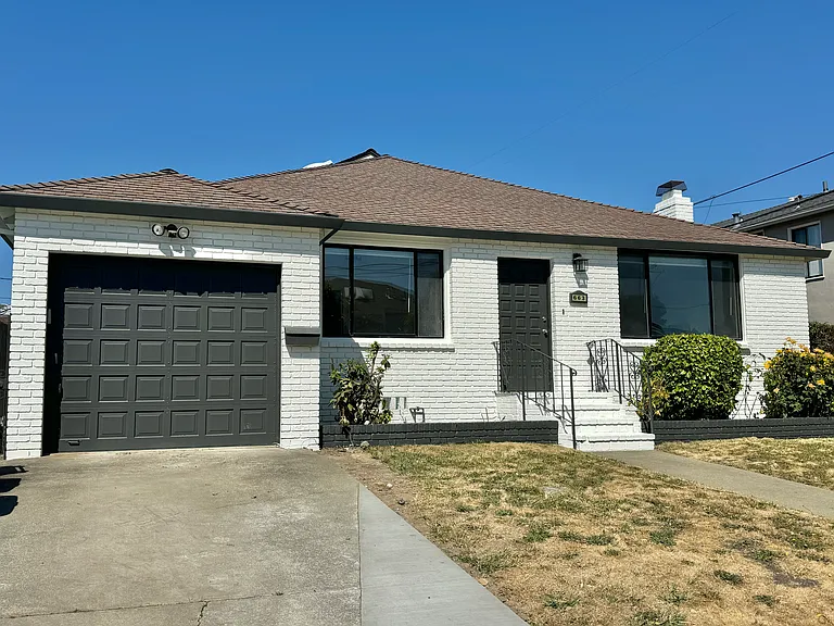 3 bedroom 2 bath on a lovely quiet street in San Bruno.