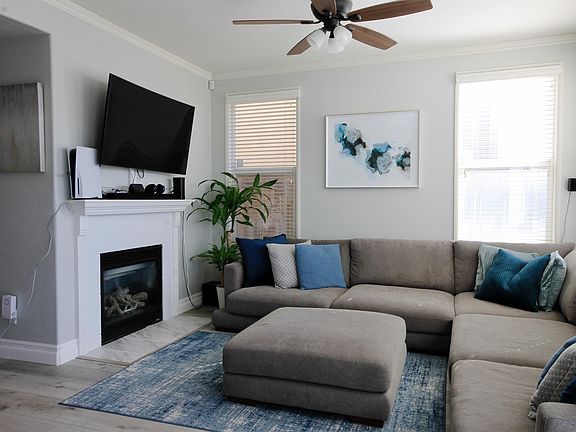 3rd image of 42055 Veneto Dr