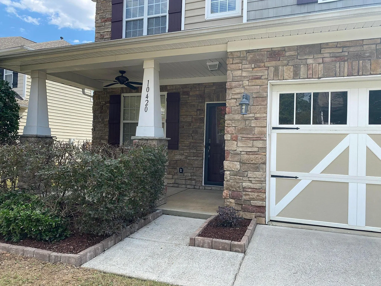 3 bed, 2.5 bath, 1944 sqft, $2,850 — Photo 2