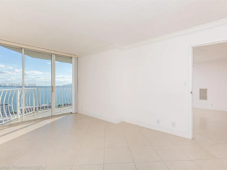 7601 E Treasure Dr #2406 — Photo 17