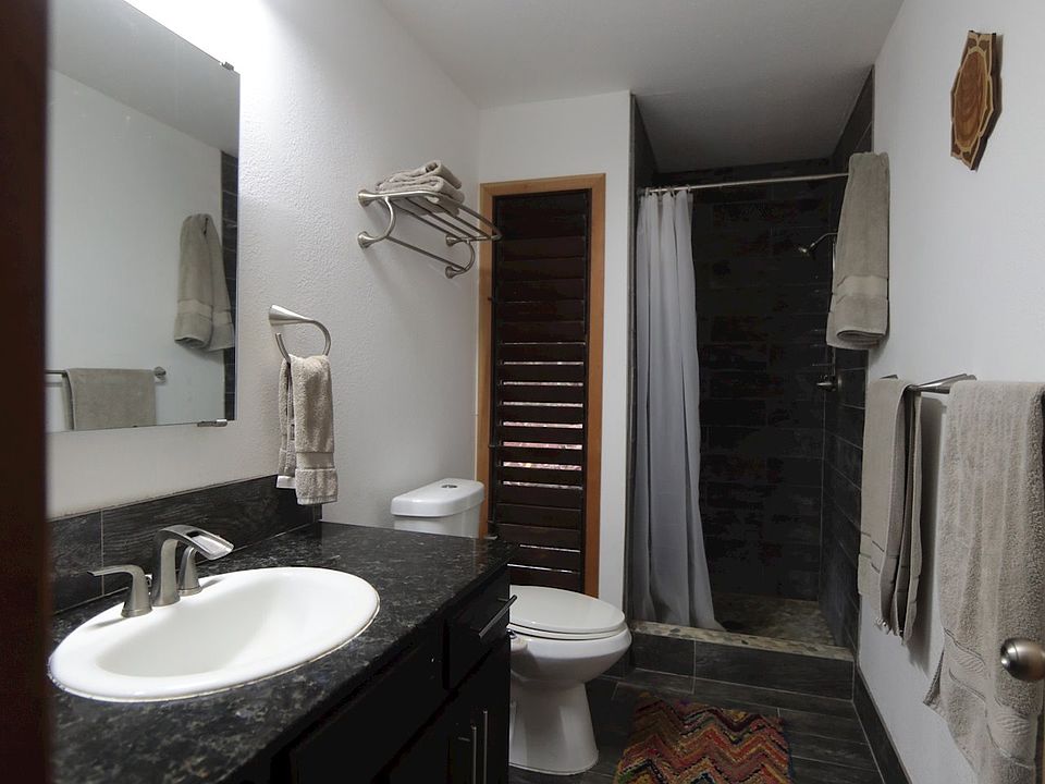 2nd image of 4701 Kawaihau Rd APT A102