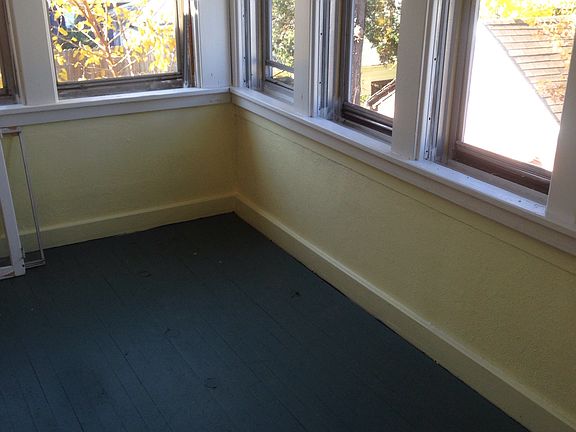 4th image of 432 Lisbon Ave #2