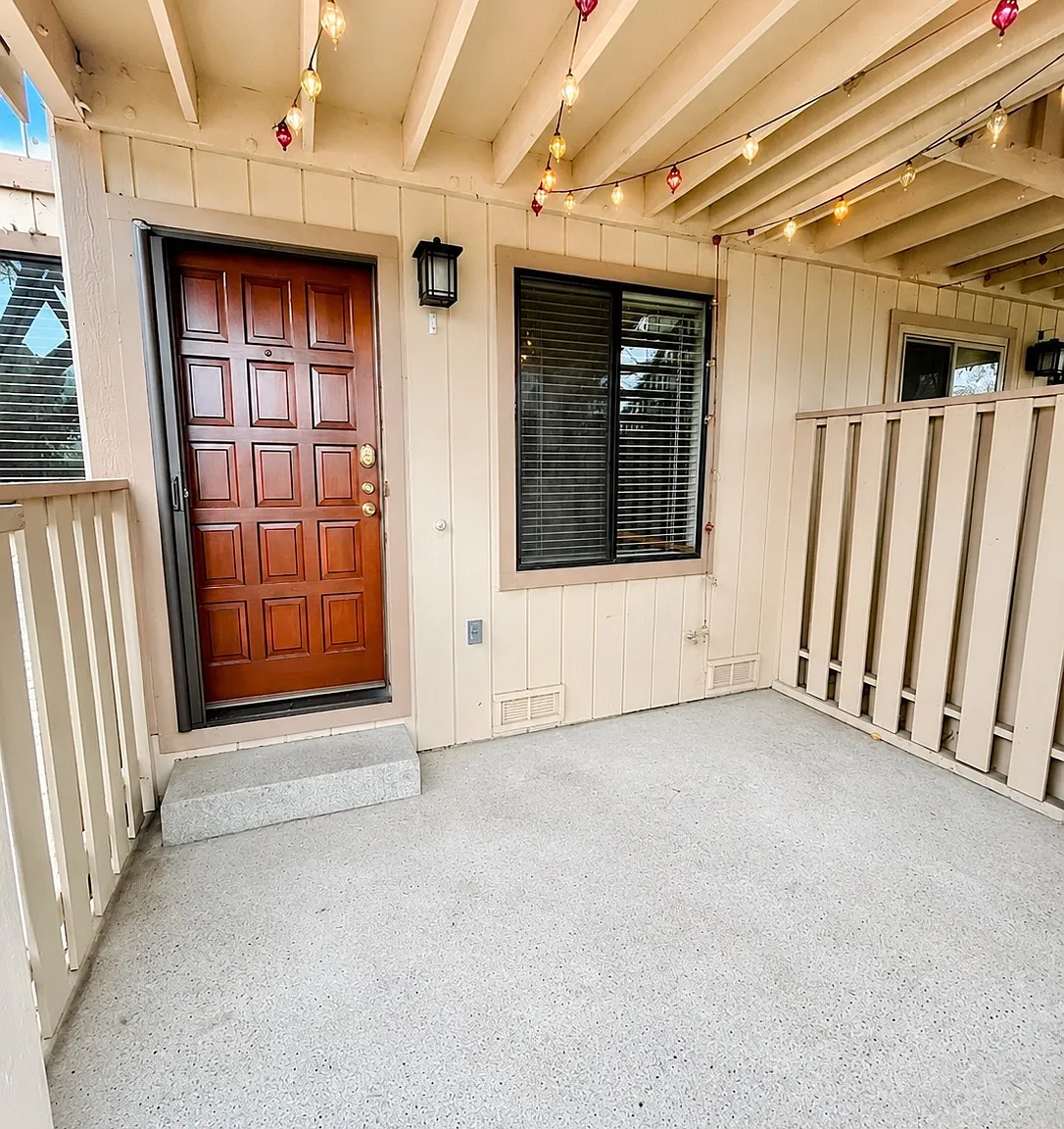 2 bed, 849 sqft, $3,250 — Photo 2