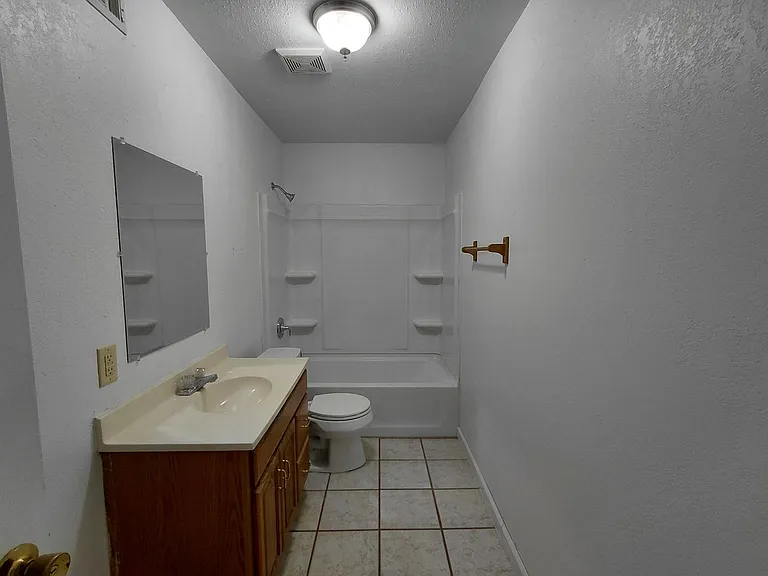 1825 Vichy Rd — Photo 7