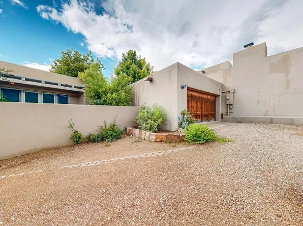 1661 Cerro Gordo Rd APT B, Santa Fe, NM 87501