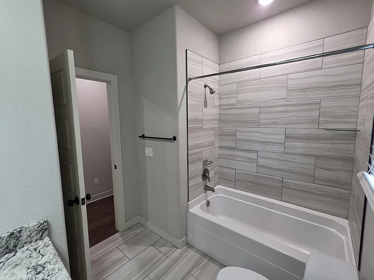 2905 Satinwood Cv — Photo 20
