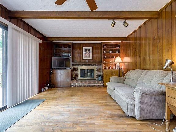 5th image of 13876 Stonehenge Cir