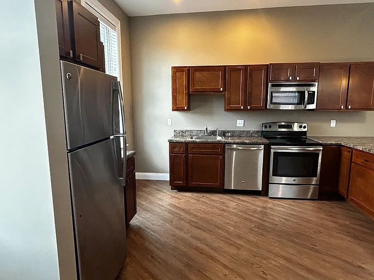 730 N Main St #201 — Photo 15