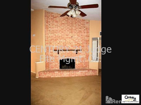 3rd image of 2817 Oxford Ln