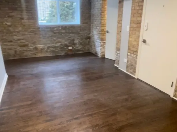 (undisclosed Address), Chicago, IL 60657