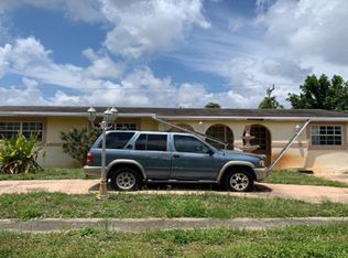 630 SW 69th Ter, Pembroke Pines, FL 33023