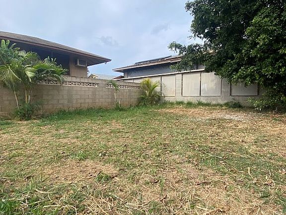 2nd image of 84-786 Lahaina St #B