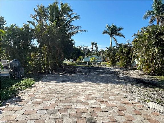 3rd image of 27575 Tarpon WAY