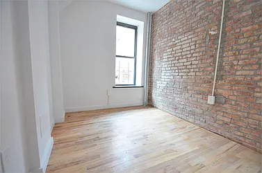 Rented by CITY SKYLINE REALTY INC